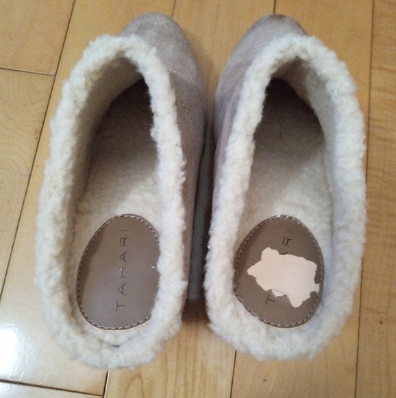 Tahari Spencer suede sherpa lined slip on mule wedges women's size 8 VGUC - Picture 7 of 7